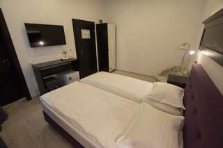Отели типа «постель и завтрак» Casa Branga B&B Дева Небольшой двухместный номер с 1 кроватью-4